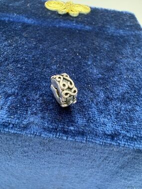 Retired Pandora 925 Sterling silver hinged S clip lock bead